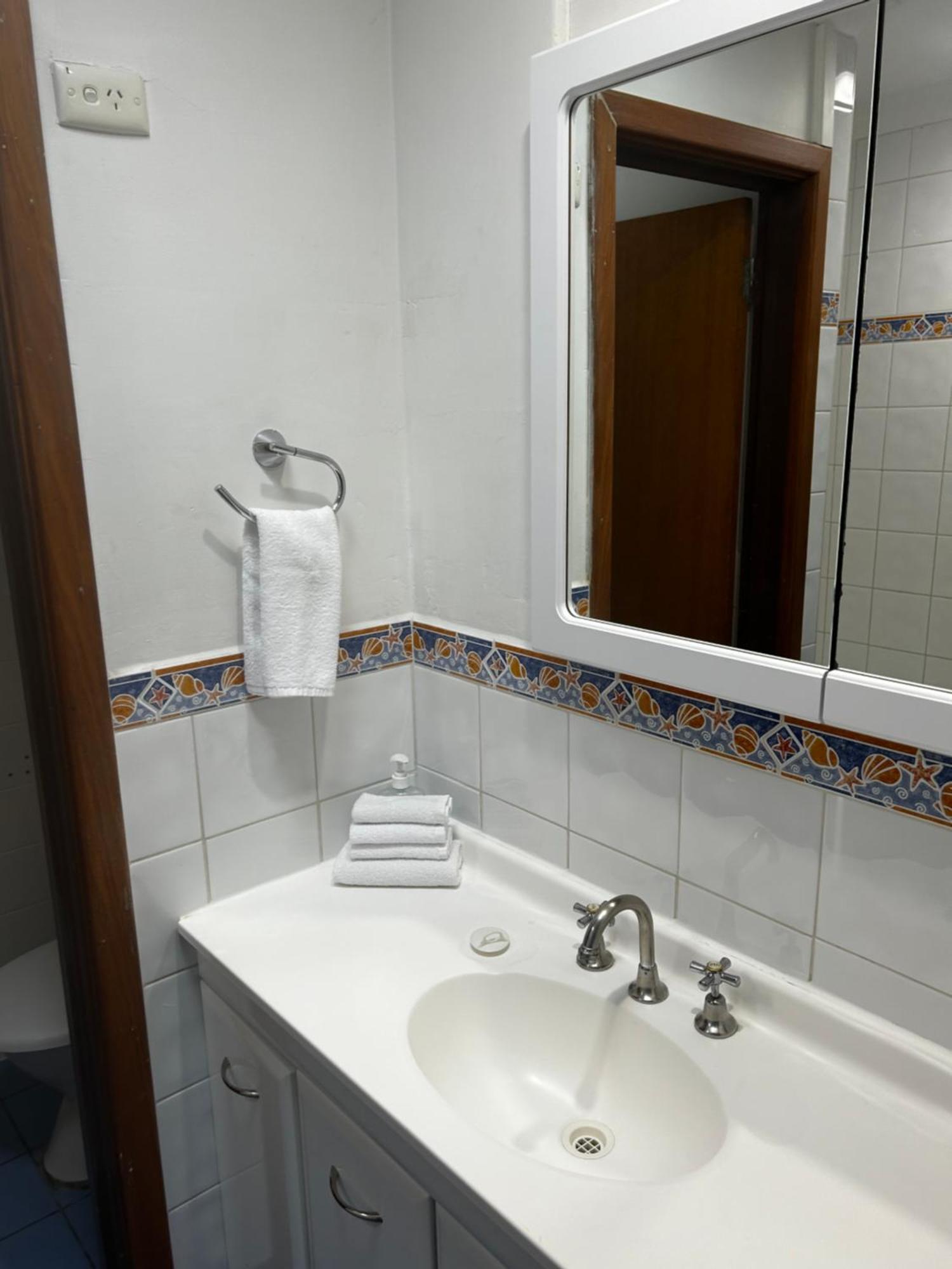 Emu Beach Chalets Albany Bagian luar foto